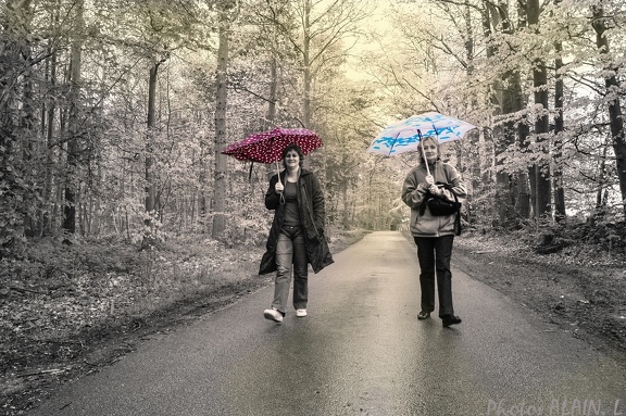 Ablon - Les dames aux parapluies