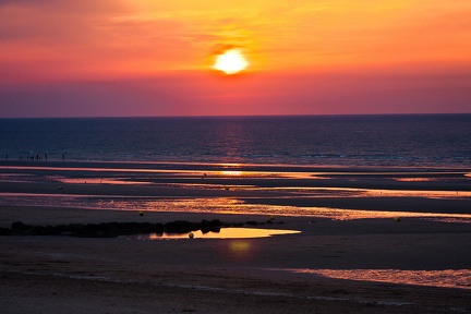 1-Cabourg - Couché de soleil sur la plage