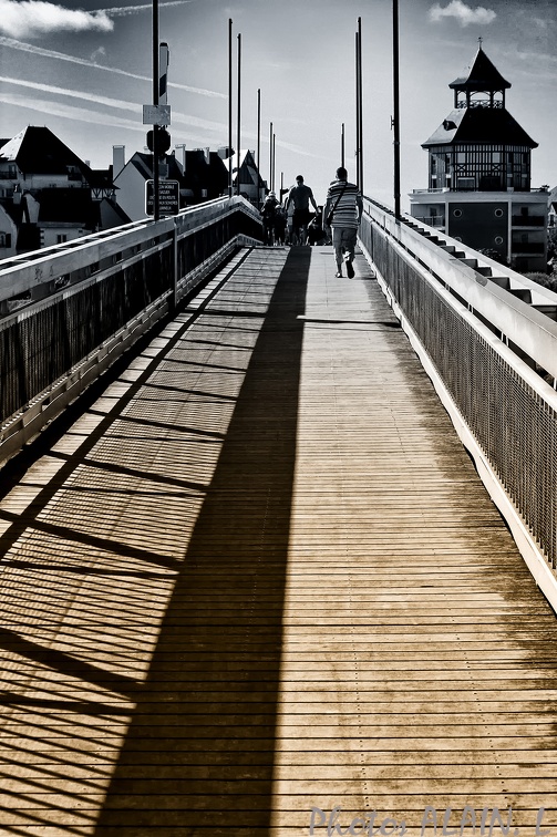 2-Cabourg -  Passerelle vers Dive