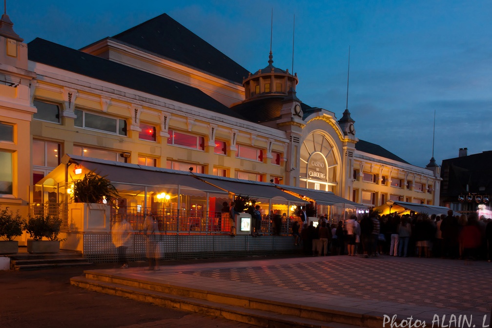 Cabourg - Casino by night