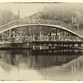 nb Canal St Martin - Passerelle et pont - sepia