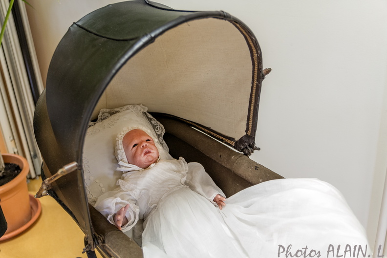 Cabourg - Costumes belle epoque le bebe