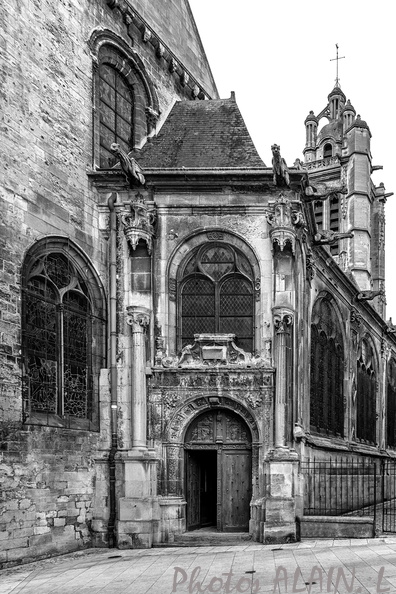 Pontoise - Cathedrale Saint Maclou - Porte arriere.jpg