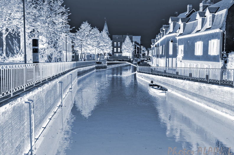 Amiens - Canal quartier St Leu cyanotipe.jpg