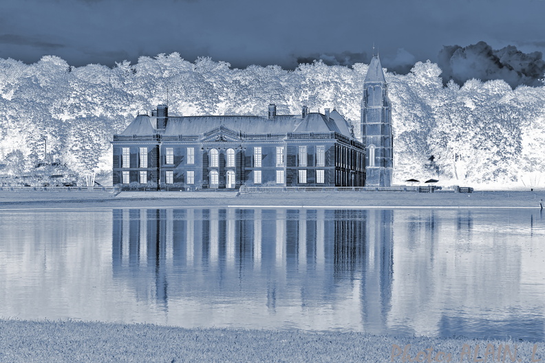 Chateau de Mery - Reflet cyanotype