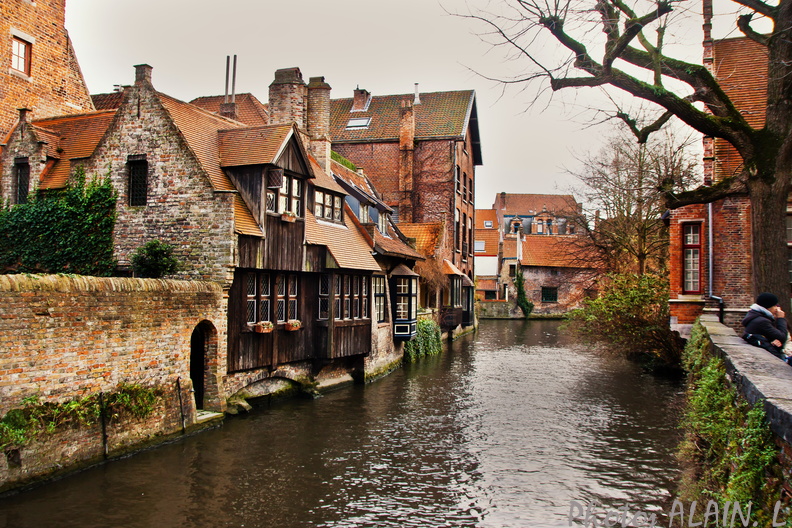 Brugge - Maisons sur le canal.jpg