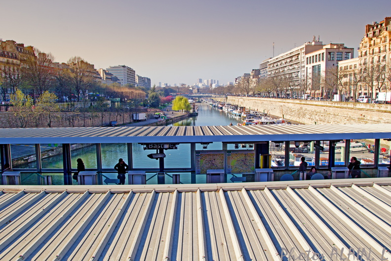 Paris - Canal St Martin - Port Bastille - Metro.jpg