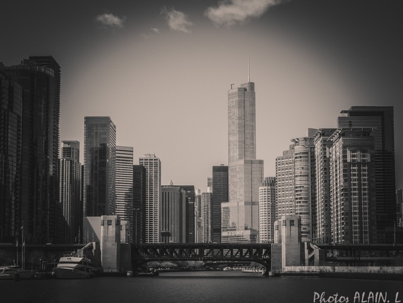 Chicago - Chicago river NB