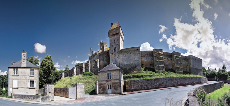 Normandie - Creully - Chateau.jpg