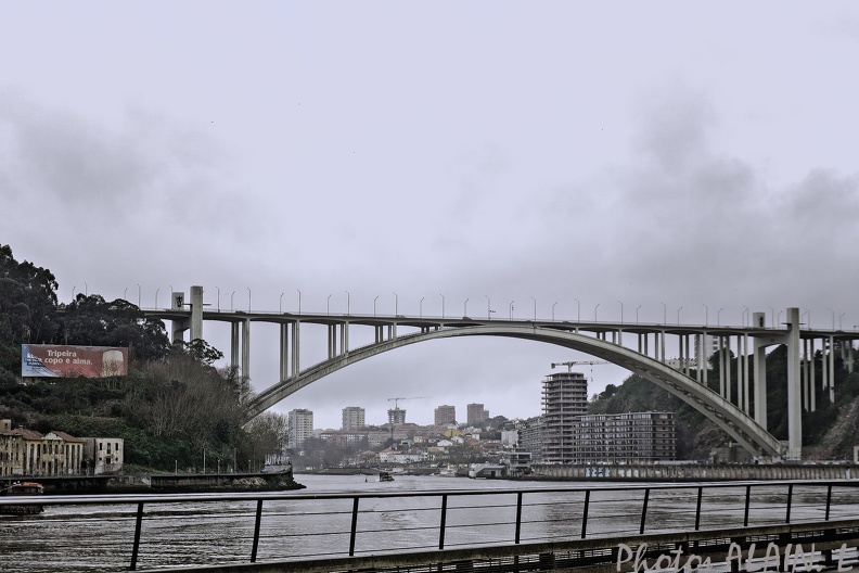 Porto-pont autoroute.jpg